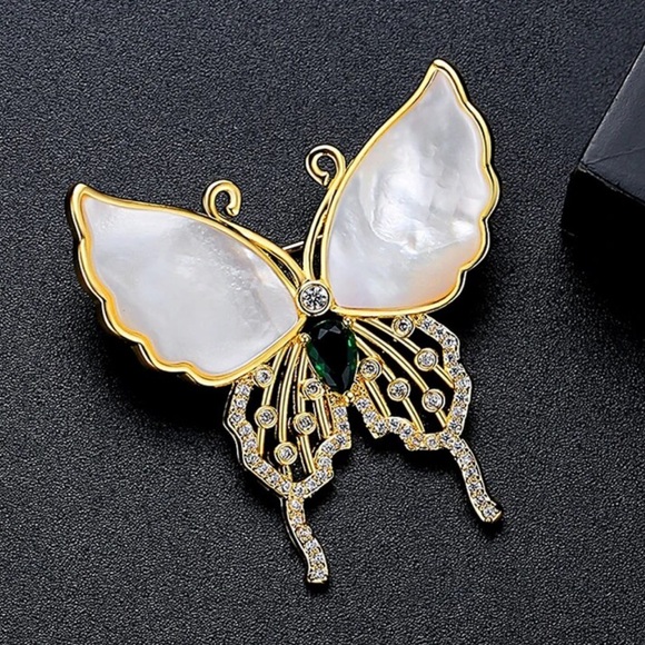 🎁 Swarovski Crystal Mother of Pearl Butterfly Brooch - Picture 6 of 6